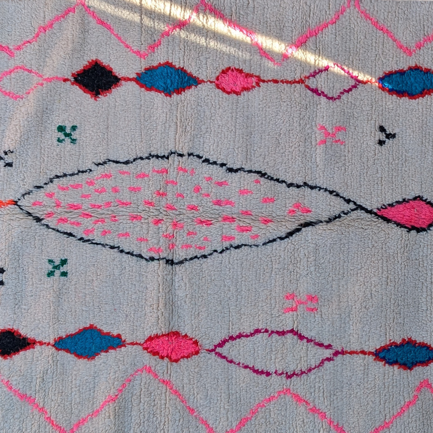Soraya - Rugs & Tales