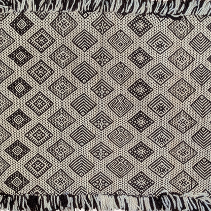 Onyra - Rugs & Tales